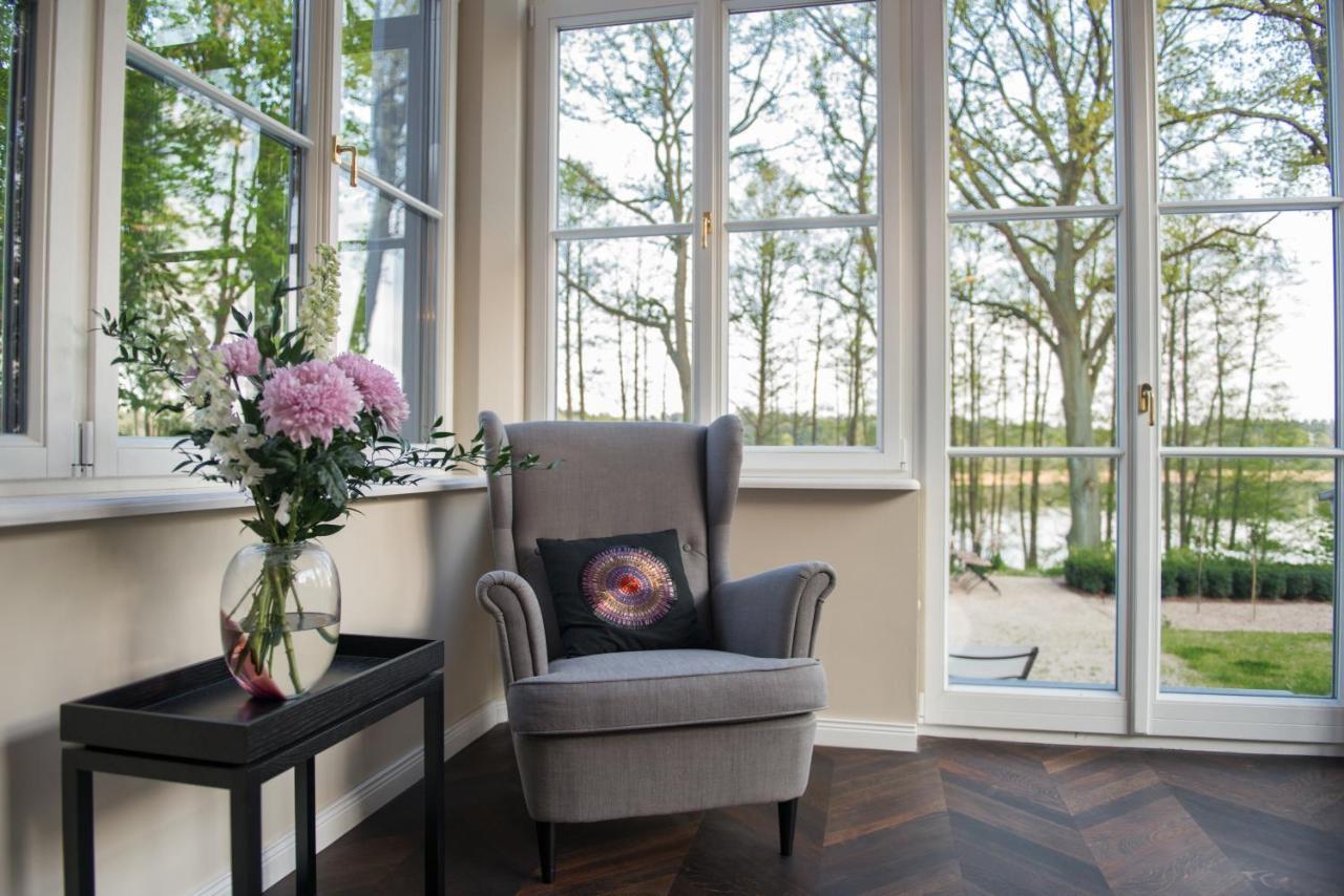 Herrenhaus Roeddelin Templin Buitenkant foto