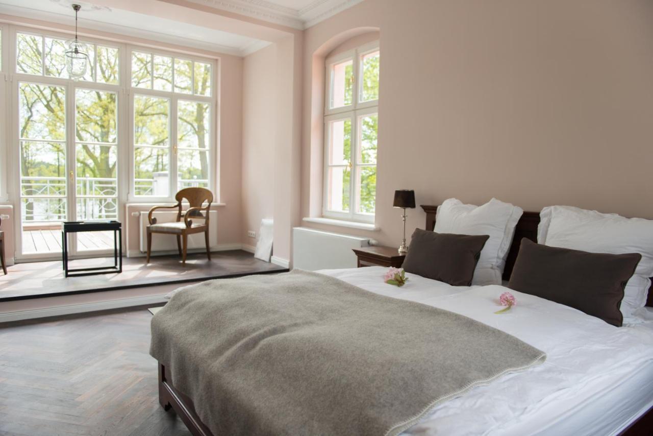 Herrenhaus Roeddelin Templin Buitenkant foto