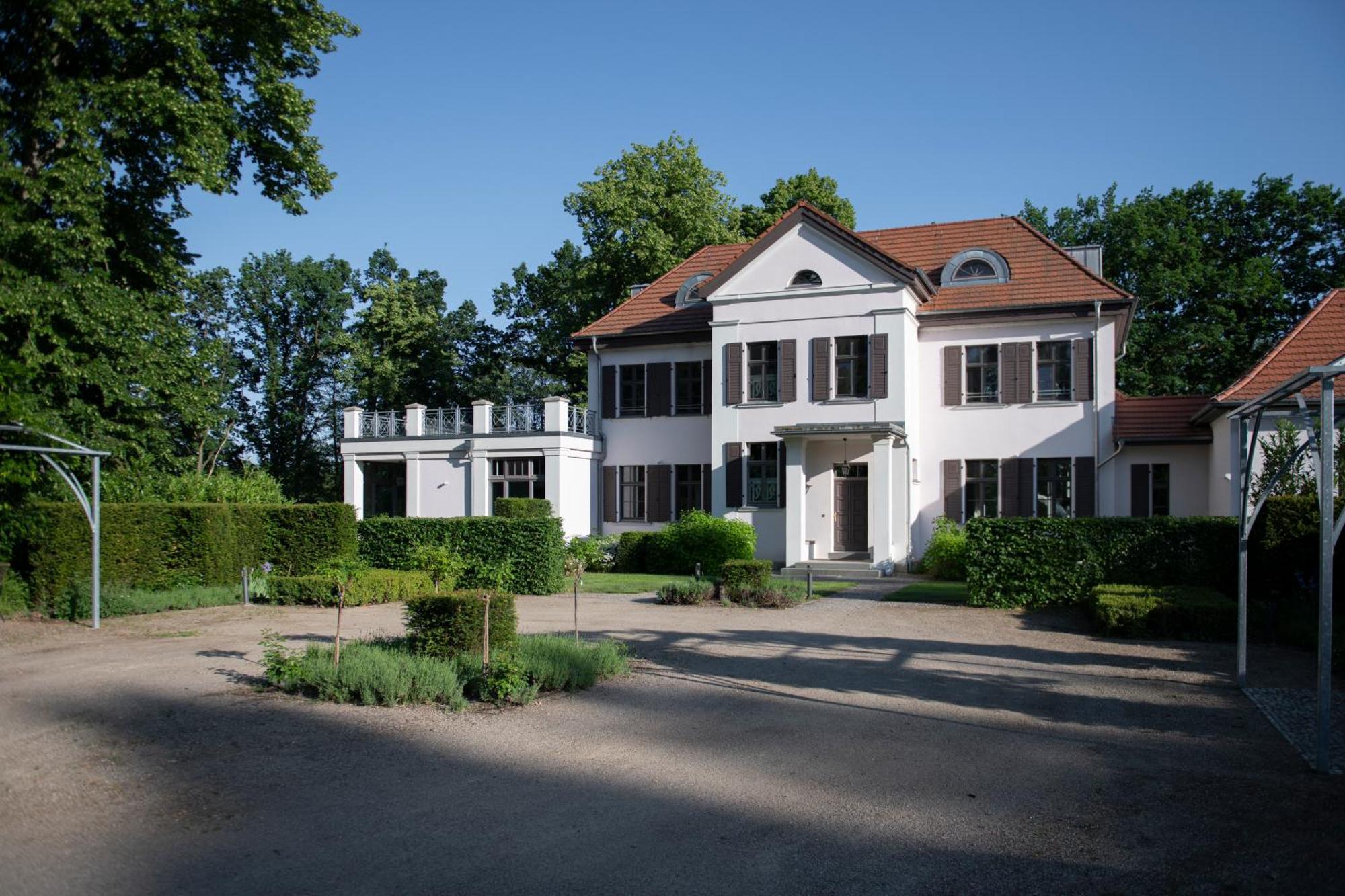 Herrenhaus Roeddelin Templin Buitenkant foto